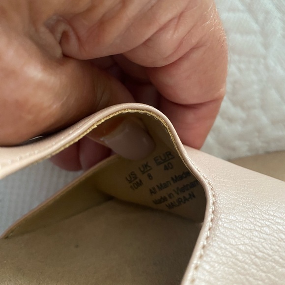 Naturalizer Pink T-Strap Sandals - Picture 8 of 10